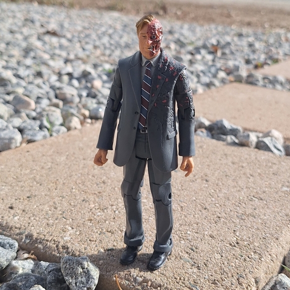 McFarlane Toys DC Multiverse Two-Face (Harvey Dent) Action Figure - Picture 4 of 5